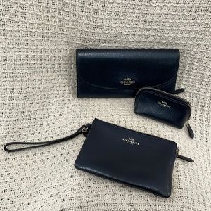 All Coach! All clean! Navy Blue wallet, coin purse and wristlet!